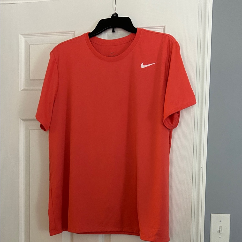 Nike Women's Orange Short Sleeve Tee